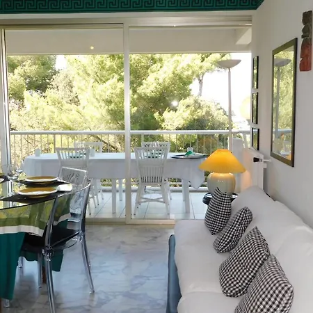Superb T4 'port Aubernon' With Sea View Air Conditioningparking And Pool * Antibes